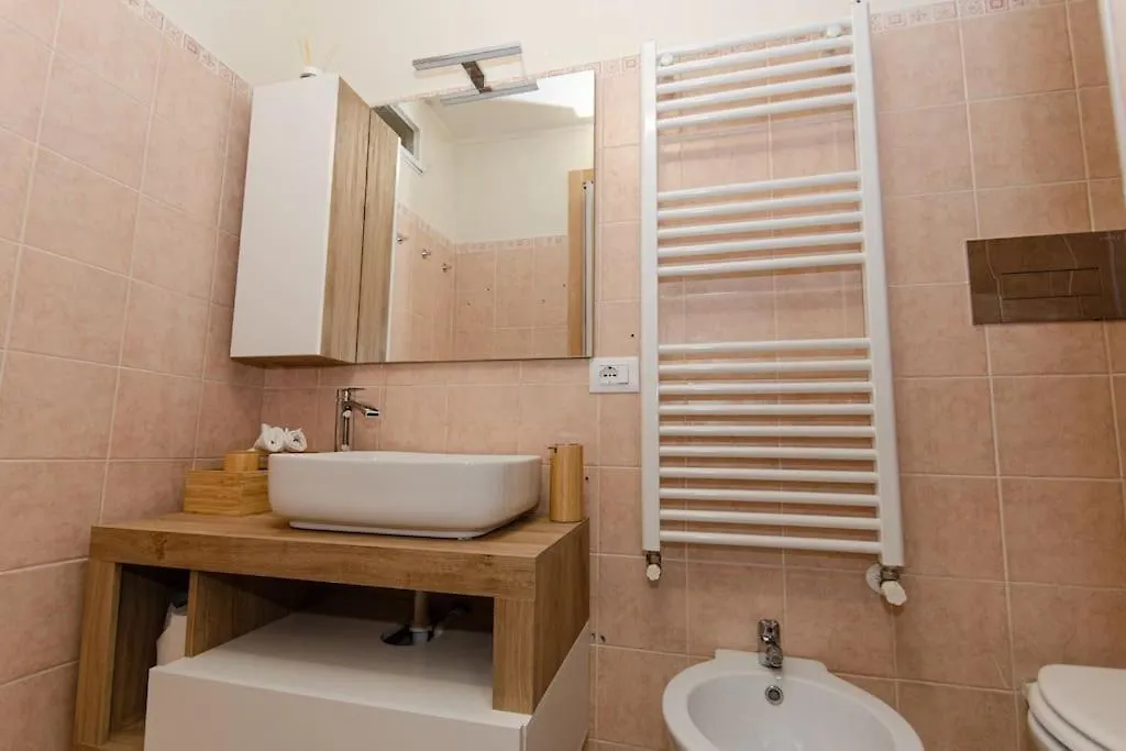 Apartment Appartamento Cadorna Milan